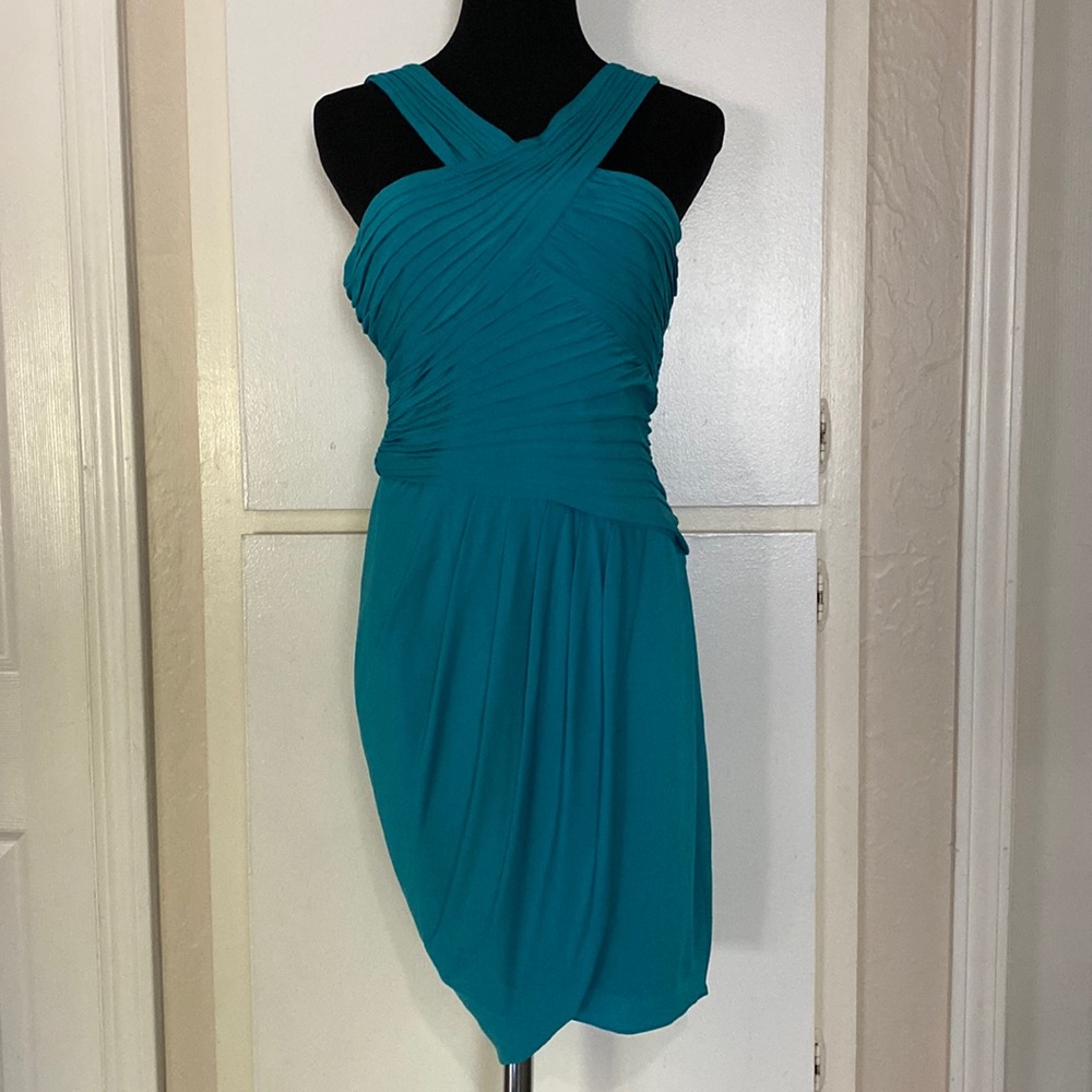 NWT BCBGMaxAzria “Helyn” Dress. (Medium) Extremely flattering.